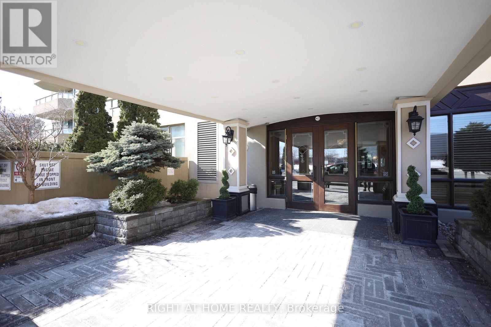 1605 - 10 Torresdale Avenue W, Toronto, Ontario  M2R 3V8 - Photo 3 - C12885156