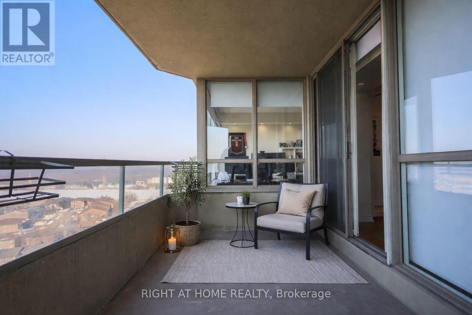 1605 - 10 Torresdale Avenue W, Toronto, Ontario  M2R 3V8 - Photo 30 - C12885156