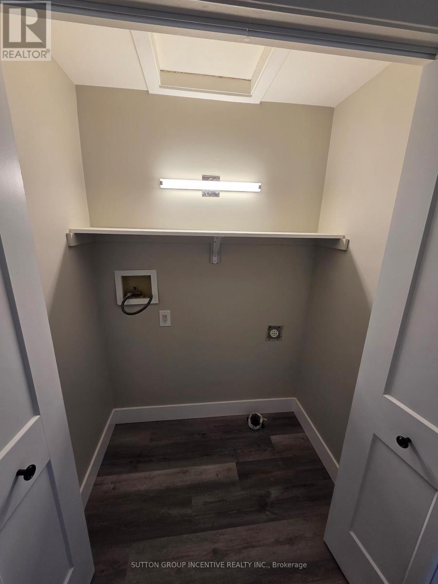 39 Royal Oak Drive, Innisfil, Ontario L0L 1L0 - Photo 18 - N12885146