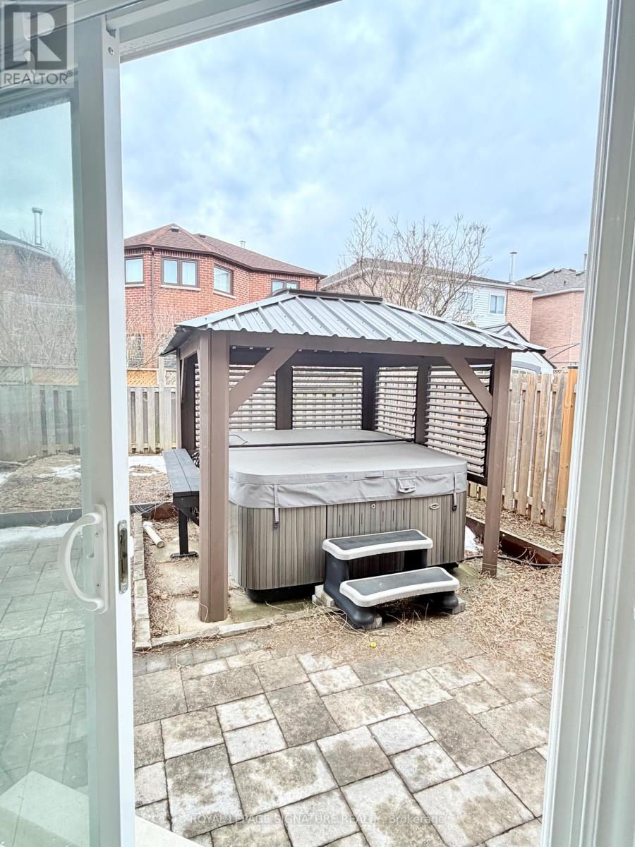 Main - 16 Oak Knoll Crescent, Toronto (Rouge), Ontario  M1B 4V4 - Photo 28 - E12843086