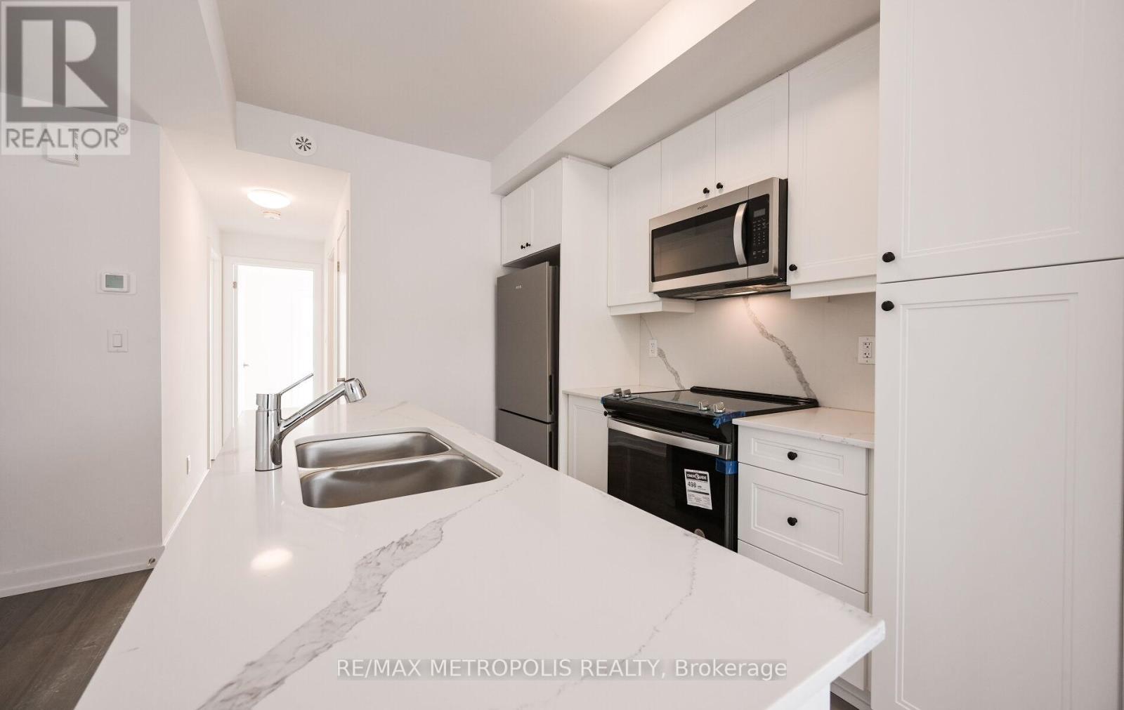 113 - 51 Jefferson Side Road, Richmond Hill, Ontario  L4E 1M1 - Photo 11 - N12884246