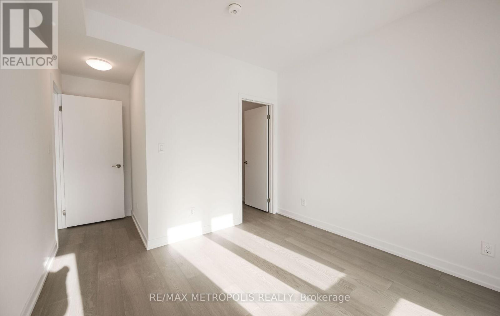 113 - 51 Jefferson Side Road, Richmond Hill, Ontario  L4E 1M1 - Photo 21 - N12884246