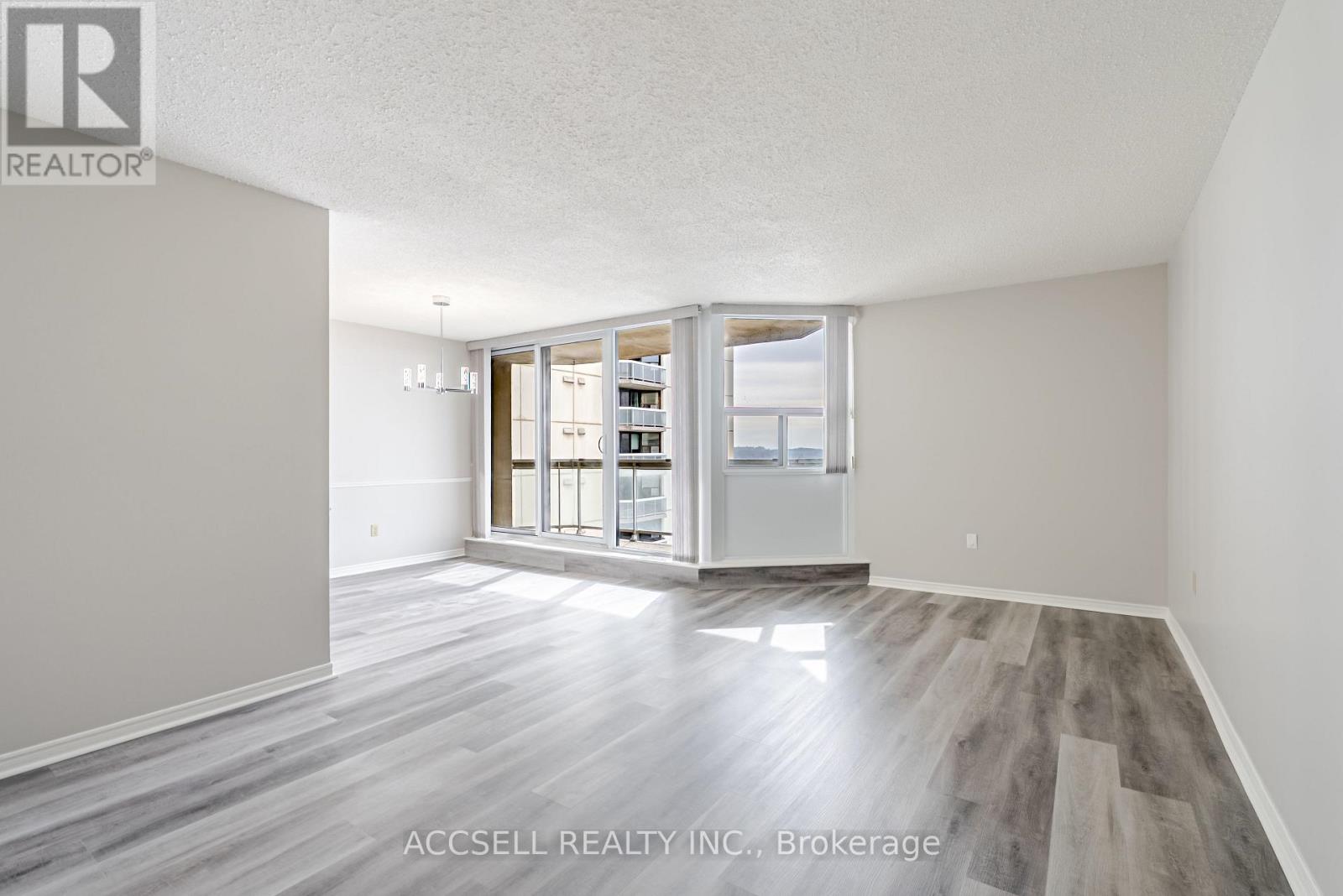 1505 - 363 Colborne Street, London East, Ontario  N6B 3N3 - Photo 14 - X12885184