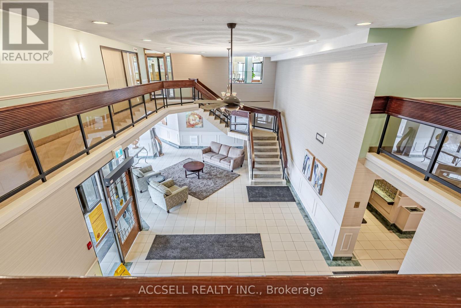 1505 - 363 Colborne Street, London East, Ontario  N6B 3N3 - Photo 4 - X12885184