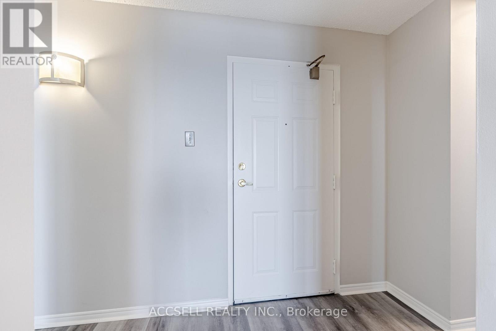 1505 - 363 Colborne Street, London East, Ontario  N6B 3N3 - Photo 6 - X12885184