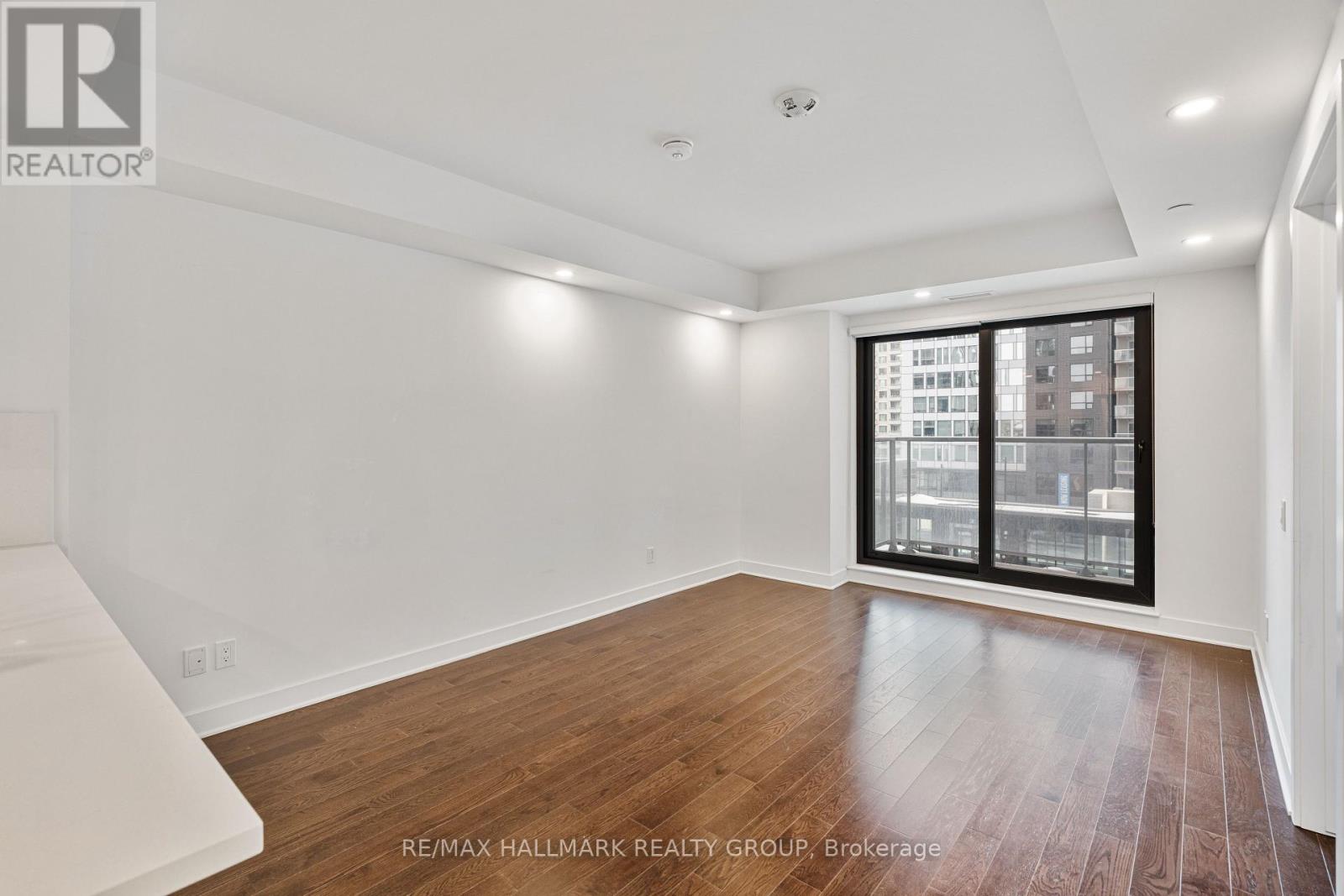 409 - 180 George Street, Ottawa, Ontario K1N 0G8 - Photo 11 - X12885164