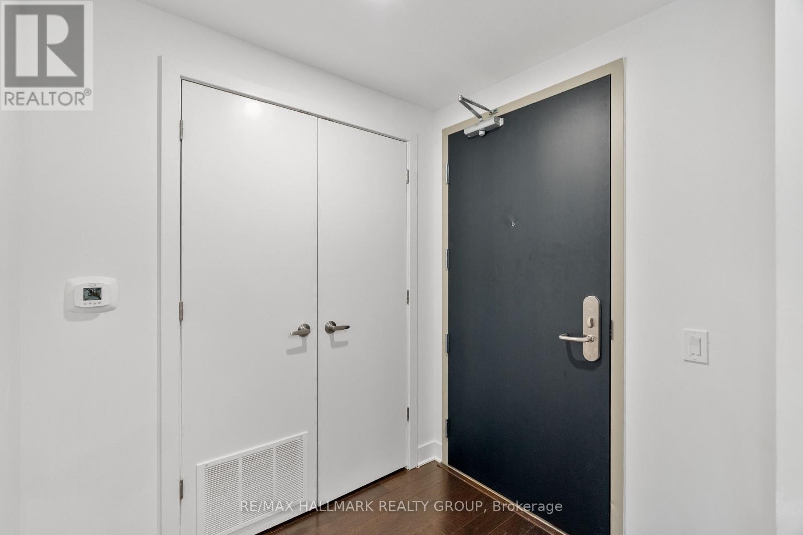 409 - 180 George Street, Ottawa, Ontario K1N 0G8 - Photo 5 - X12885164