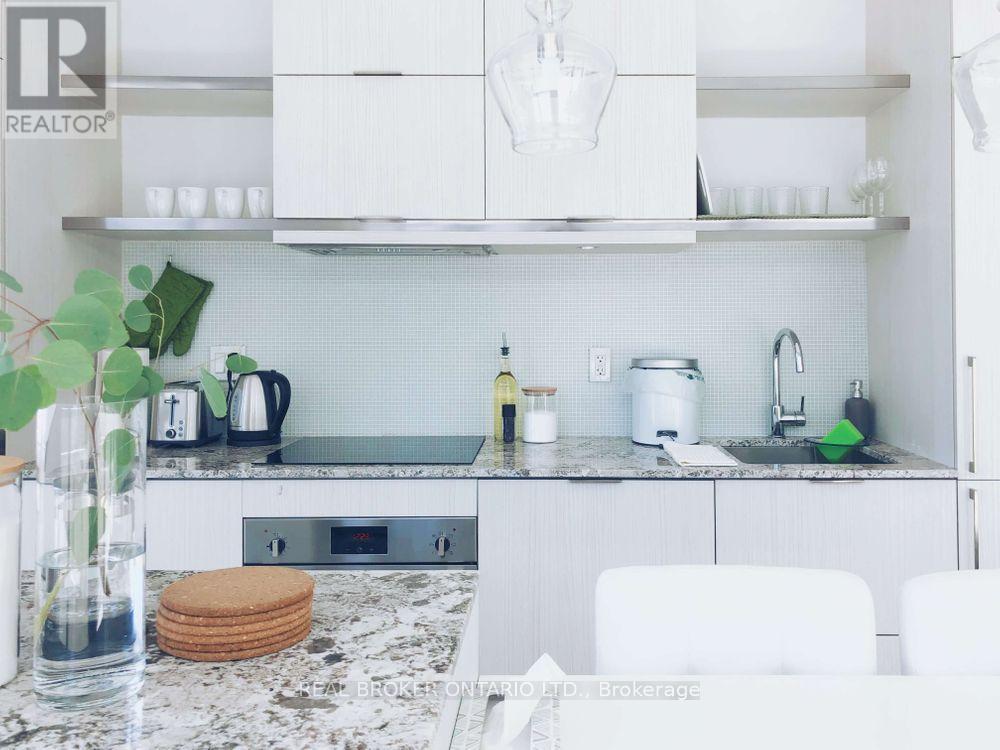 1209 - 197 Yonge Street, Toronto (Church-Yonge Corridor), Ontario  M5V 0C1 - Photo 11 - C12885168