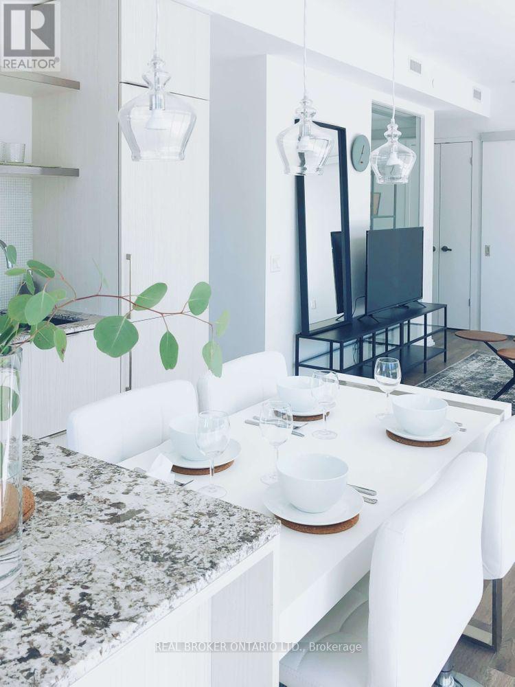 1209 - 197 Yonge Street, Toronto (Church-Yonge Corridor), Ontario  M5V 0C1 - Photo 17 - C12885168