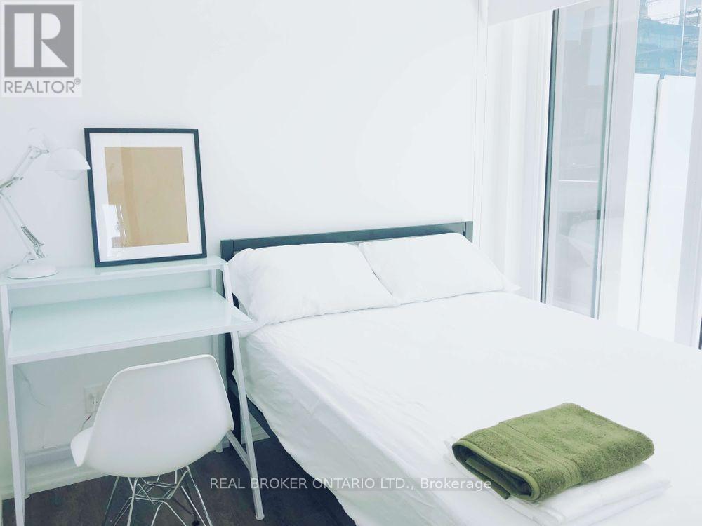 1209 - 197 Yonge Street, Toronto (Church-Yonge Corridor), Ontario  M5V 0C1 - Photo 7 - C12885168