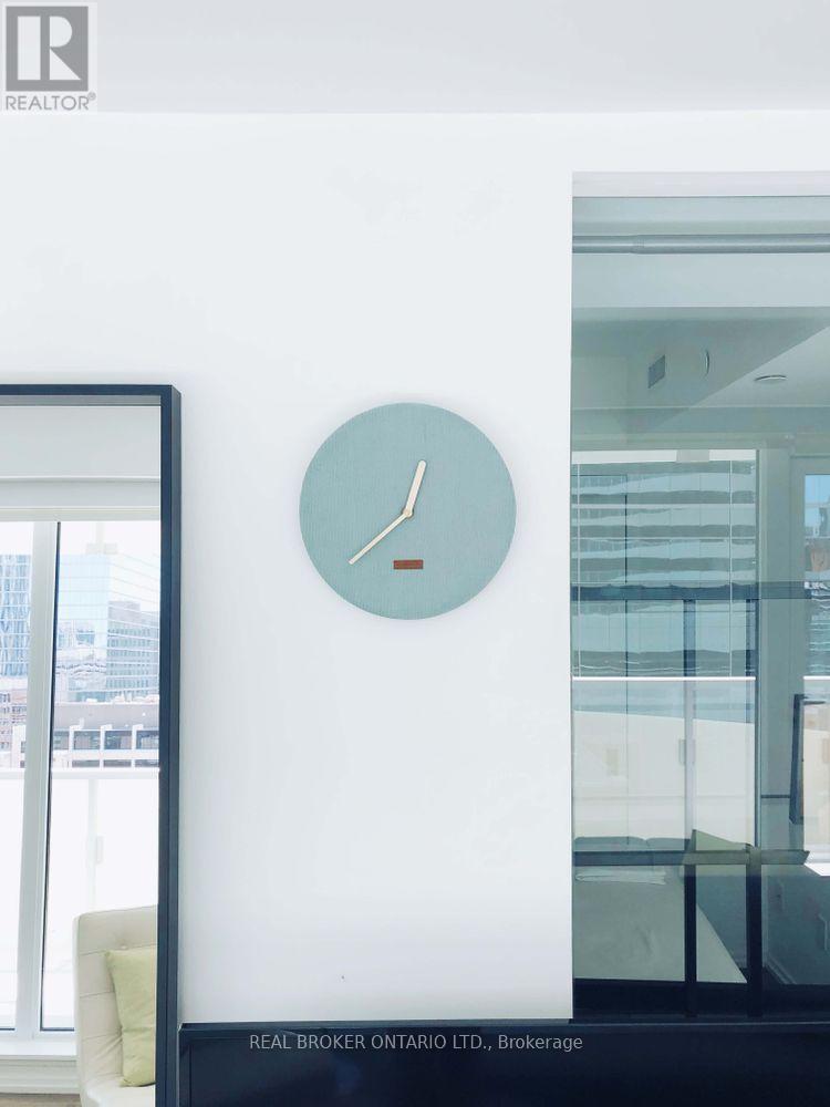 1209 - 197 Yonge Street, Toronto (Church-Yonge Corridor), Ontario  M5V 0C1 - Photo 9 - C12885168