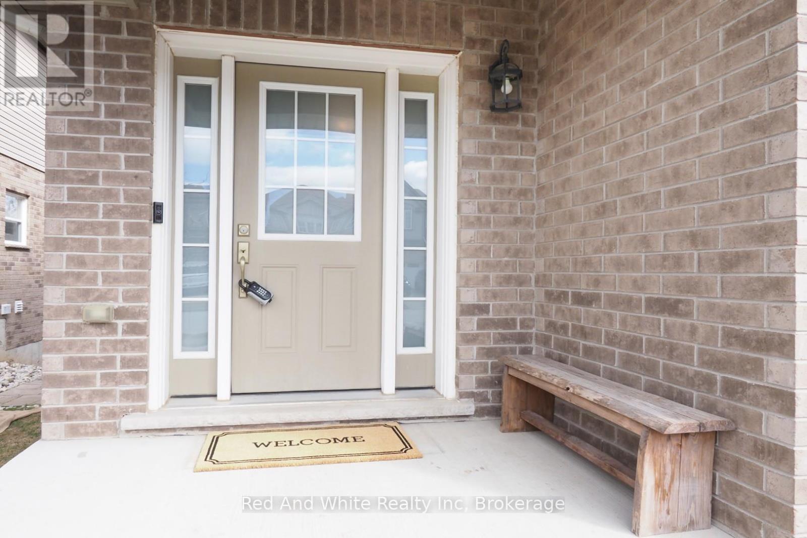 441 Woodbine Avenue, Kitchener, Ontario  N2R 0A6 - Photo 5 - X12885178