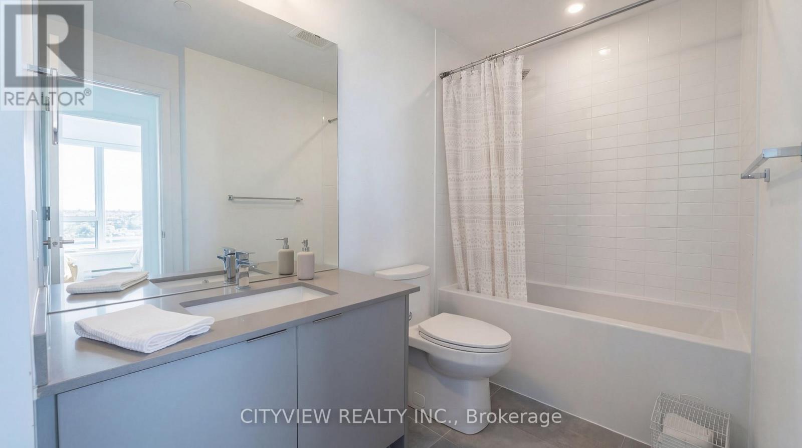 2489 Taunton Road, Oakville (Ro River Oaks), Ontario  L6H 3R9 - Photo 12 - W12885160