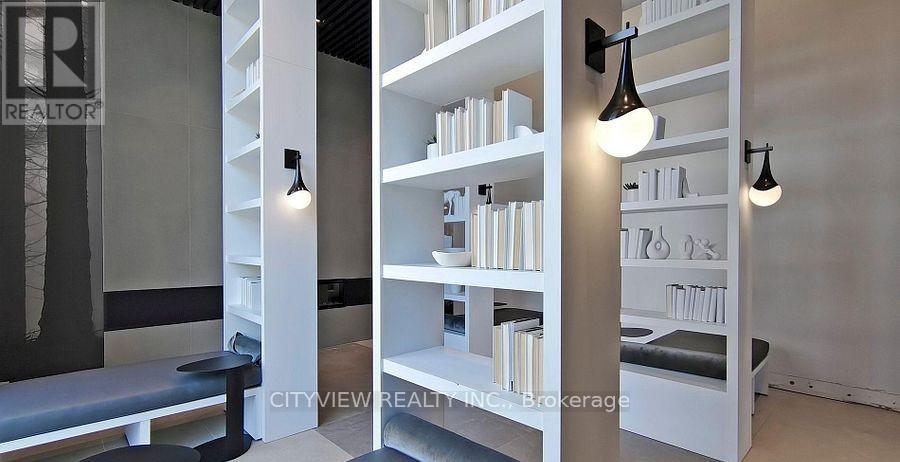 2489 Taunton Road, Oakville (Ro River Oaks), Ontario  L6H 3R9 - Photo 5 - W12885160