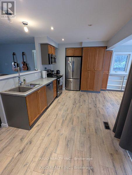 39 Mcgilvray Crescent, Halton Hills (Georgetown), Ontario  L7G 1L7 - Photo 3 - W12885166