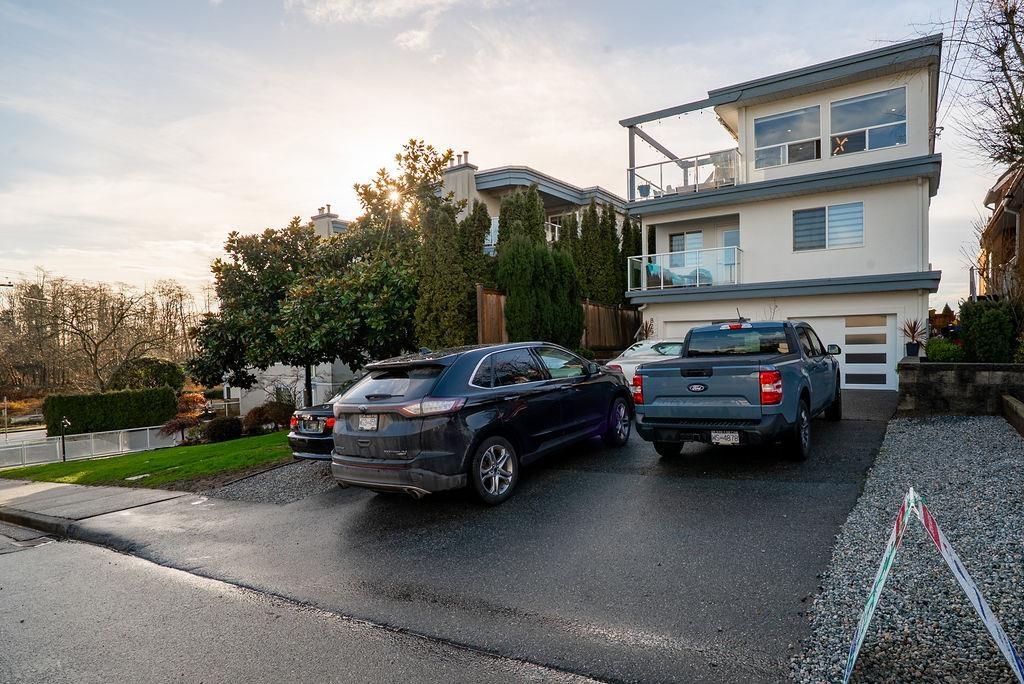 Listing Picture 2 of 40 : 829 STEVENS STREET, White Rock - 魯藝地產 Yvonne Lu Group - MLS Medallion Club Member
