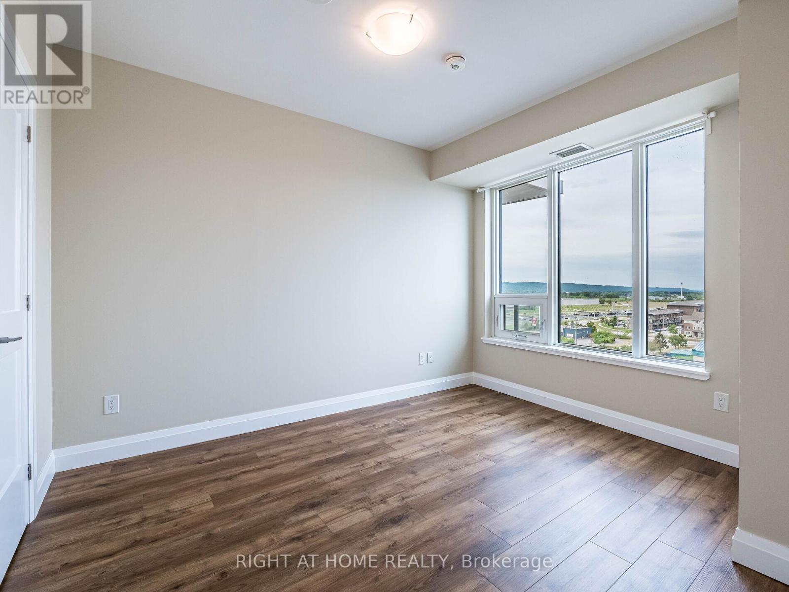 804 - 385 Winston Road, Grimsby, Ontario L3M 4E8 - Photo 35 - X12742306