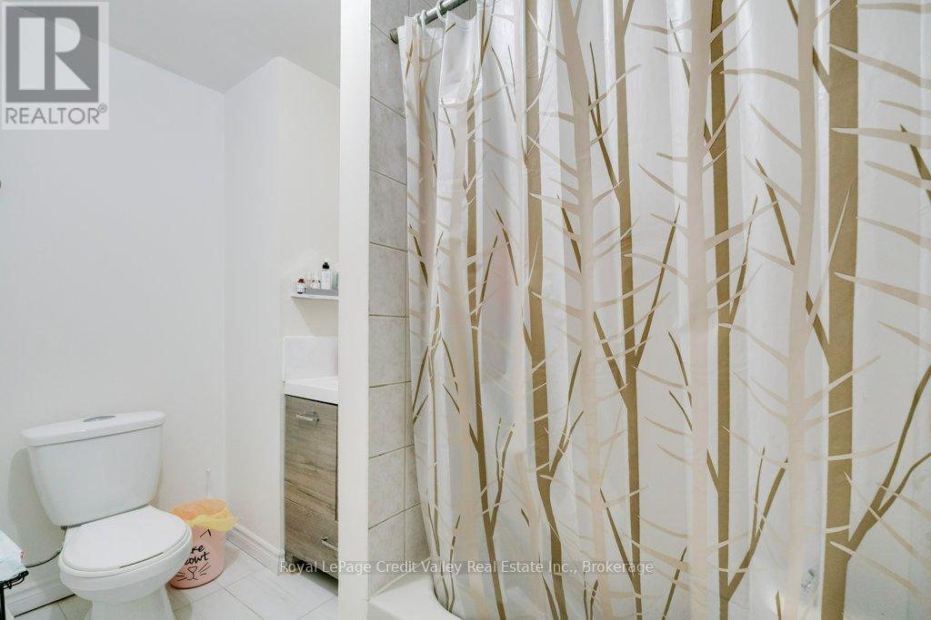 376 Hansen Road N, Brampton, Ontario  L6V 3P7 - Photo 24 - W12885214