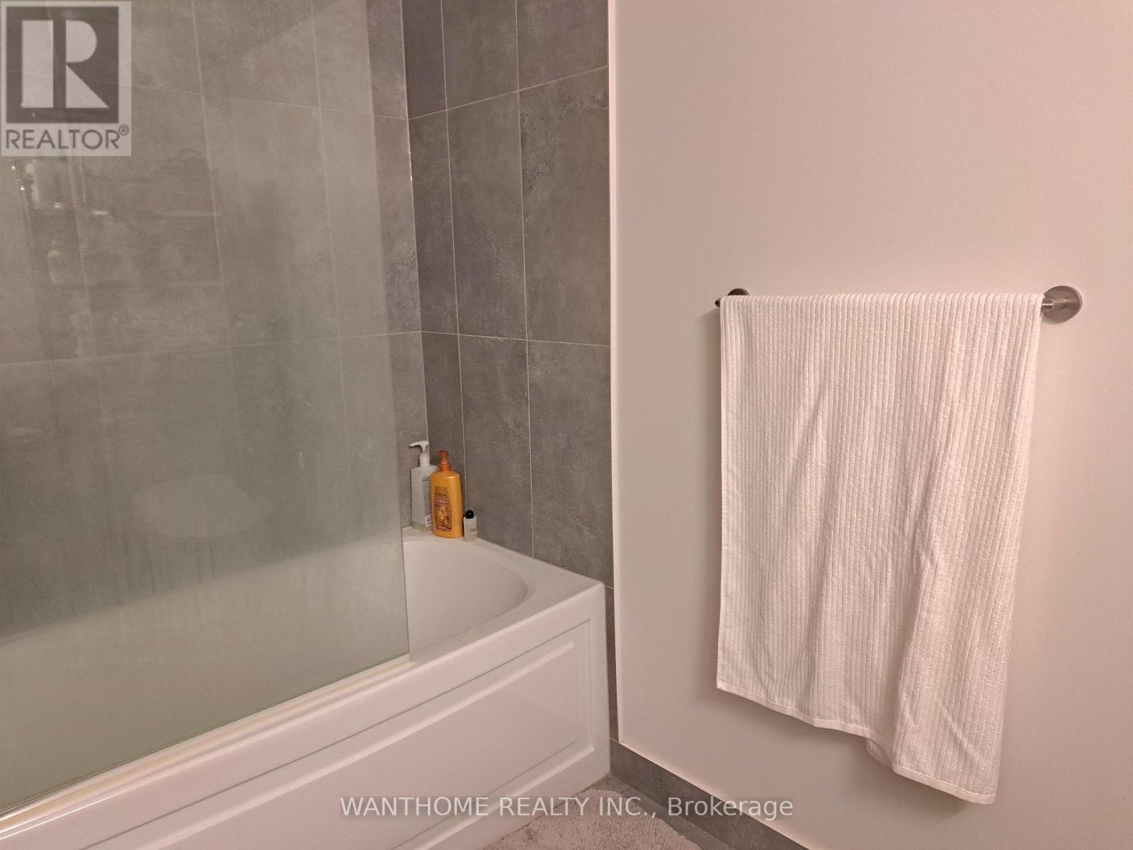 1605 - 60 Shuter Street, Toronto, Ontario  M5B 1A8 - Photo 7 - C12885196