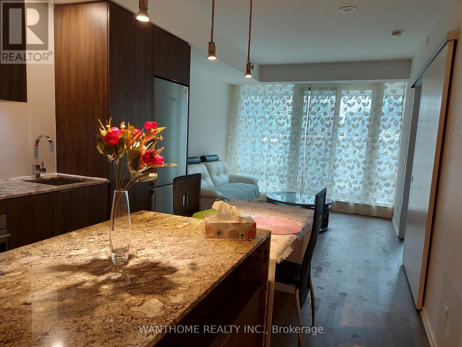 502 - 1 Bloor Street E, Toronto, Ontario  M4W 0A8 - Photo 4 - C12885198