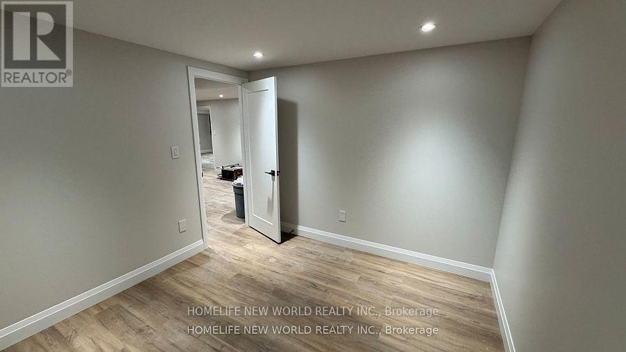 410 Victor Court, Pickering, Ontario L1W 3J8 - Photo 7 - E12885218