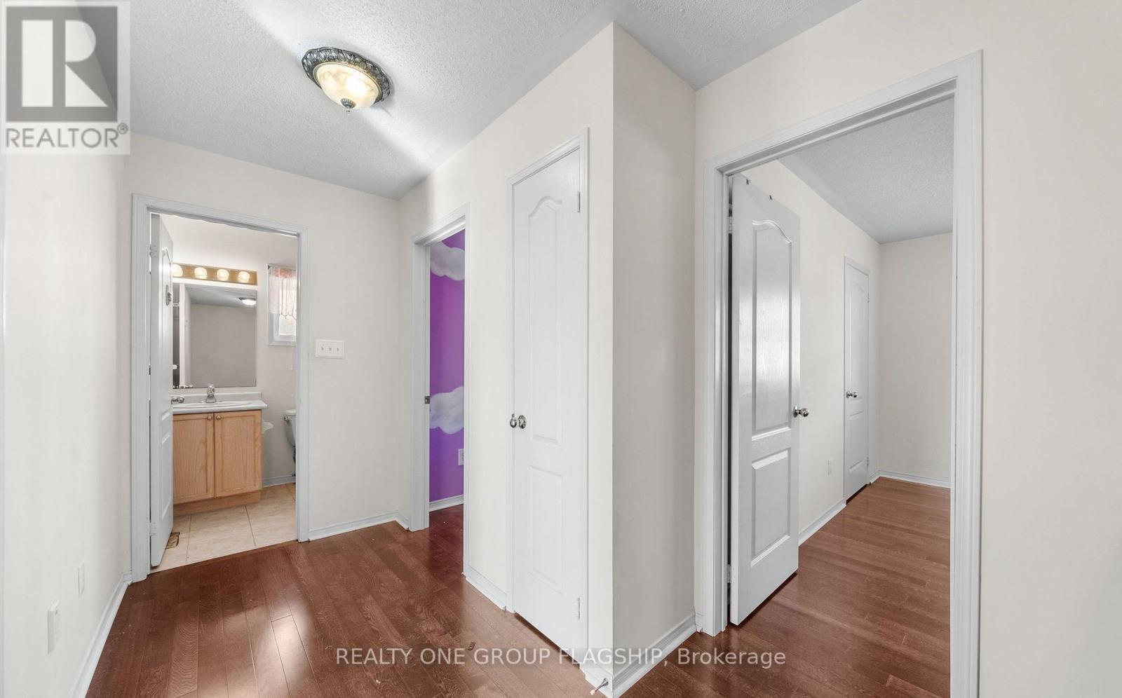 909 Oaktree Crescent, Newmarket, Ontario  L3X 2Z1 - Photo 14 - N12885216