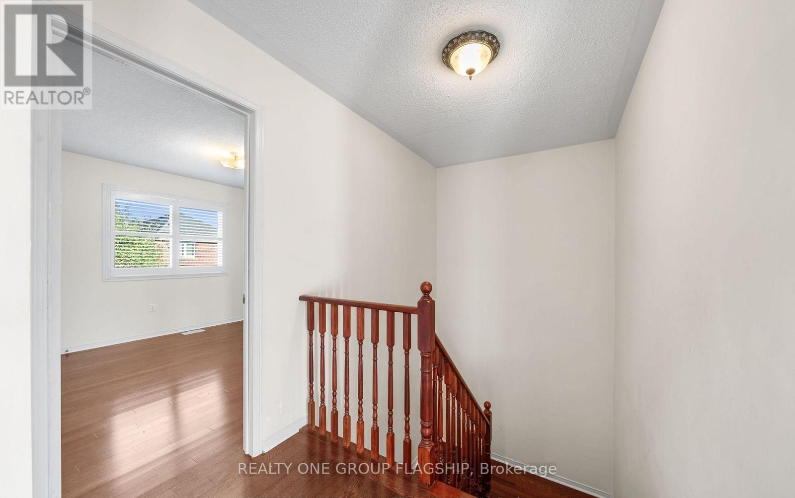 909 Oaktree Crescent, Newmarket, Ontario  L3X 2Z1 - Photo 17 - N12885216