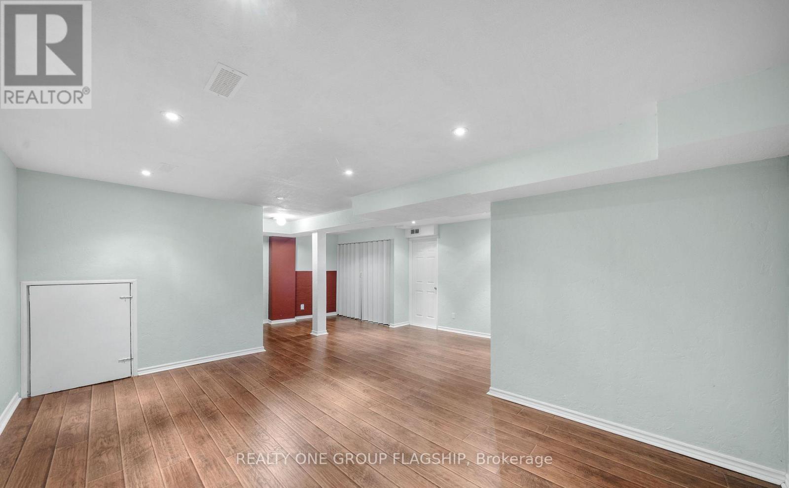 909 Oaktree Crescent, Newmarket, Ontario  L3X 2Z1 - Photo 22 - N12885216