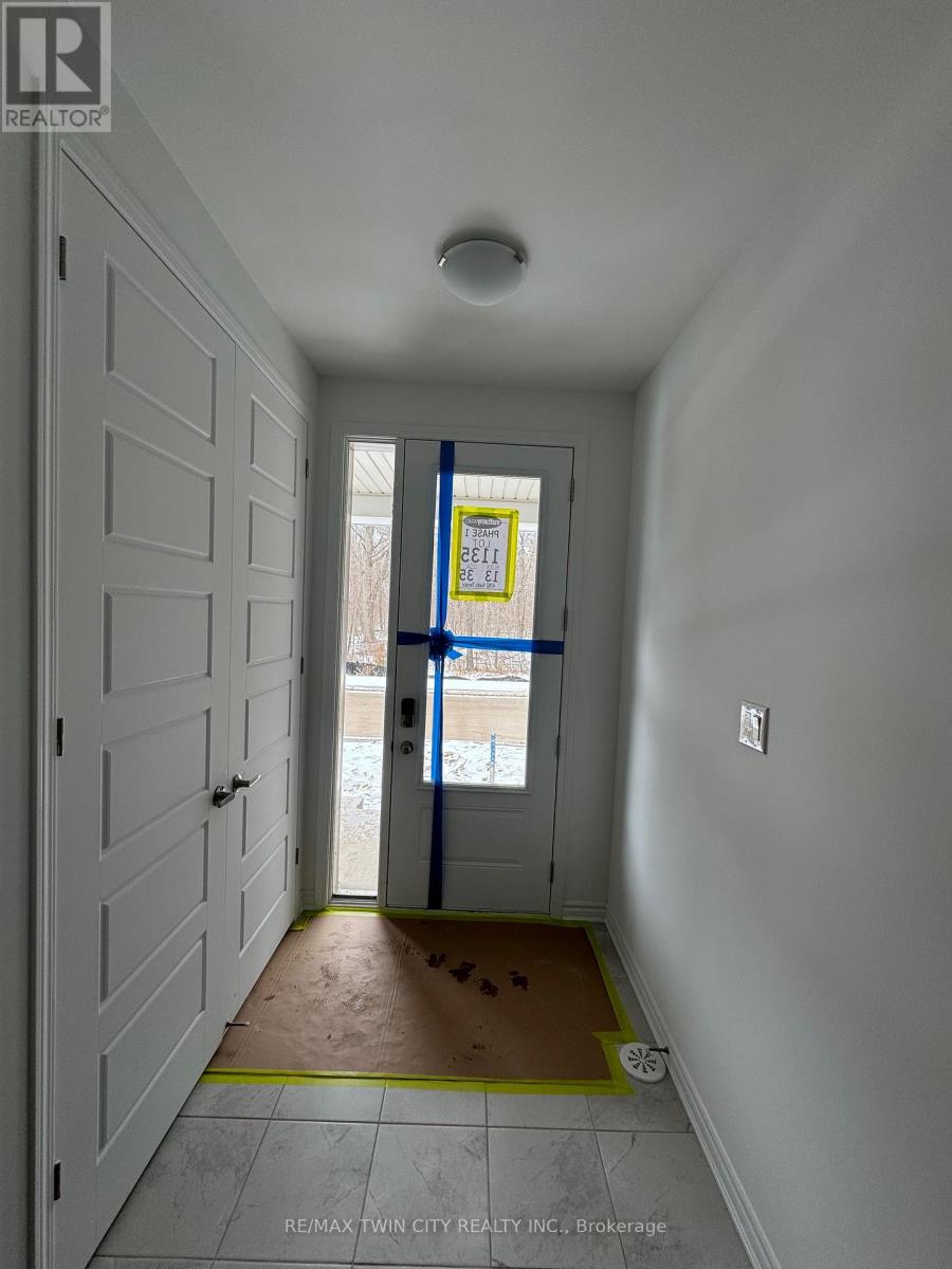 4082 Kadic Terrace, Mississauga, Ontario  L5M 2S8 - Photo 3 - W12885192