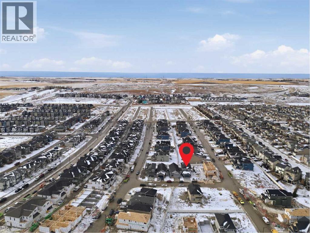 9 Bayview Mews Sw, Airdrie, Alberta  T4B 5P1 - Photo 2 - A2293386