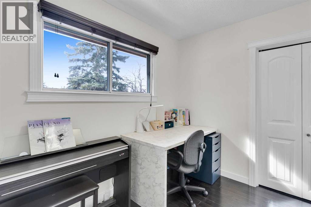 4224 Worcester Drive SW, Calgary, Alberta  T3C 3L4 - Photo 18 - A2290587