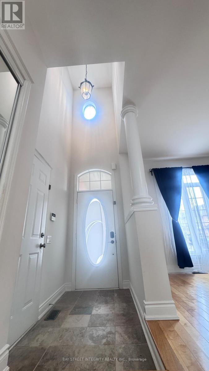 3364 Hayhurst Crescent, Oakville, Ontario  L6L 6W9 - Photo 2 - W12855362