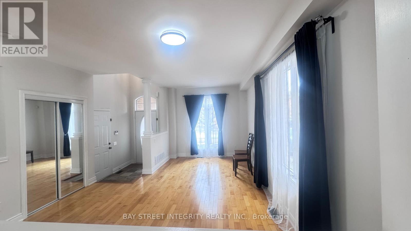 3364 Hayhurst Crescent, Oakville, Ontario  L6L 6W9 - Photo 7 - W12855362