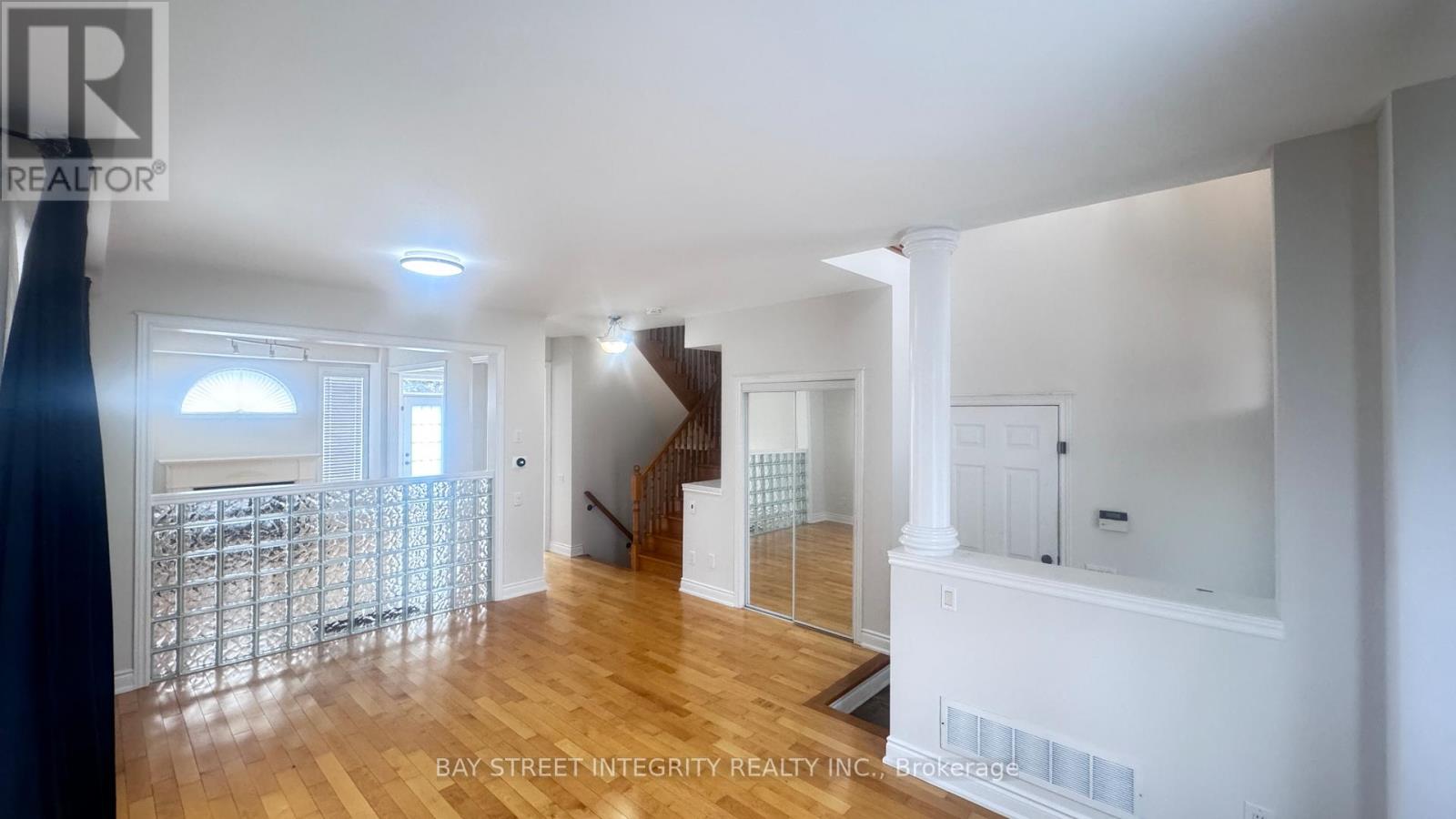 3364 Hayhurst Crescent, Oakville, Ontario  L6L 6W9 - Photo 5 - W12855362