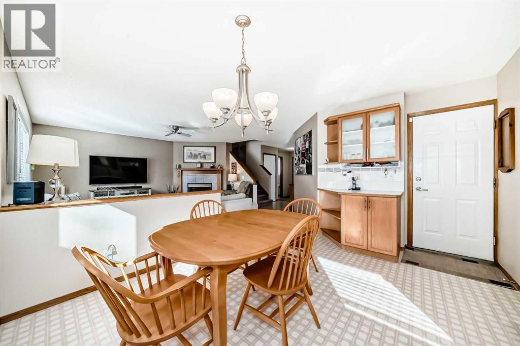 129 Somerset Drive Sw, Calgary, Alberta  T2Y 3C8 - Photo 10 - A2290871