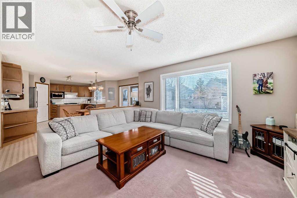 129 Somerset Drive Sw, Calgary, Alberta  T2Y 3C8 - Photo 14 - A2290871