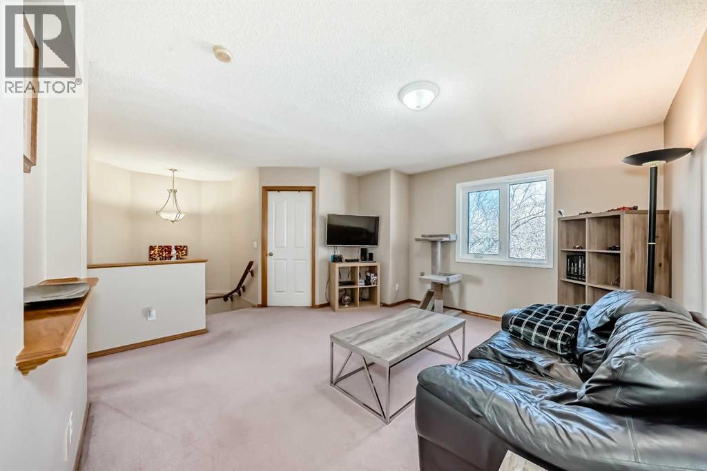 129 Somerset Drive Sw, Calgary, Alberta  T2Y 3C8 - Photo 25 - A2290871