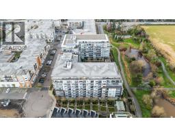 <div class="price">$795,000</div> 613 10788 No. 5 Road, Richmond<br><div style="margin-bottom:8px;"><small>Macdonald Realty Westmar</small></div><div class='bed_bath'>3 Bed | 2 Bath</div>