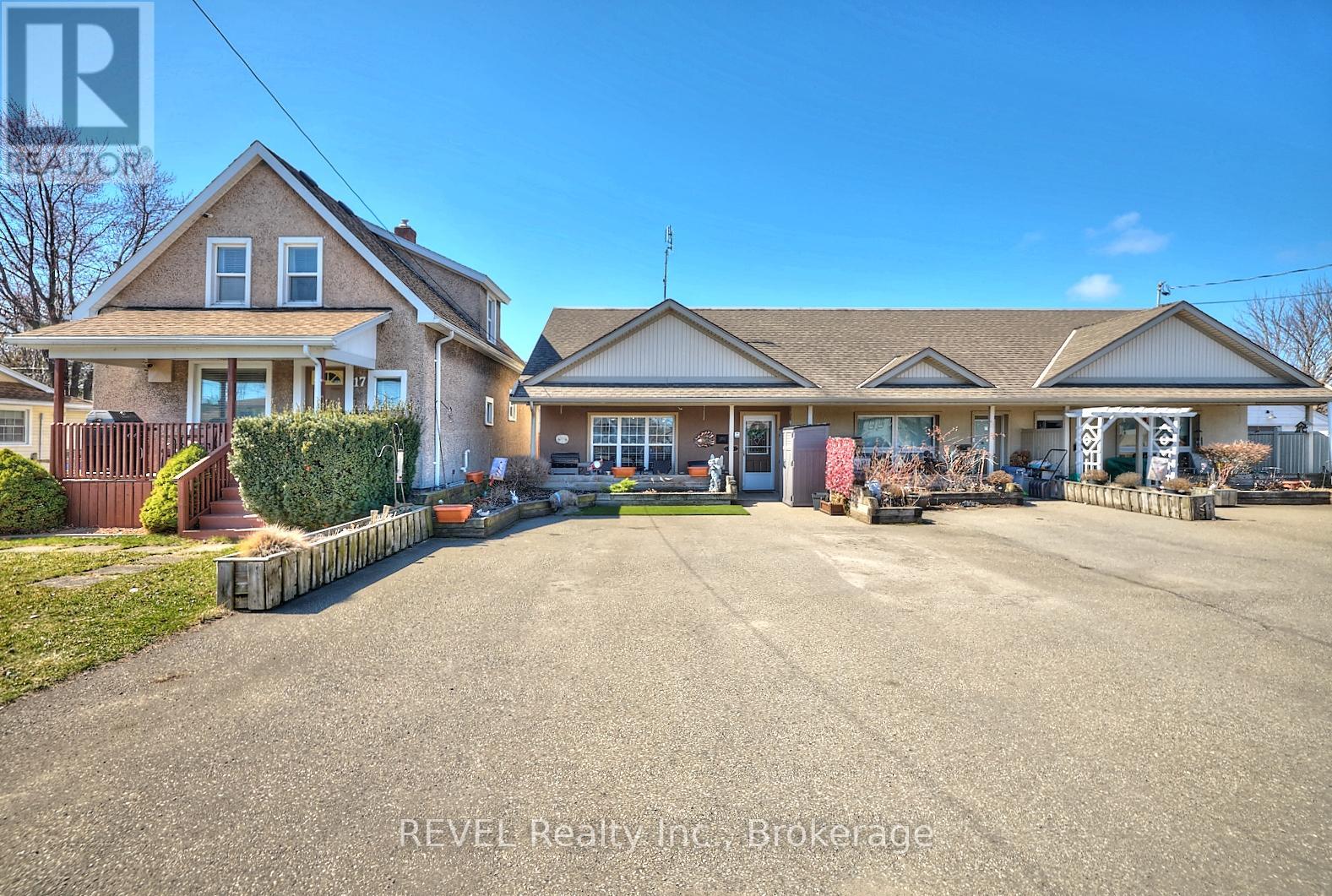 19 Knoll Street, Port Colborne, Ontario  L3K 5A4 - Photo 3 - X12885236