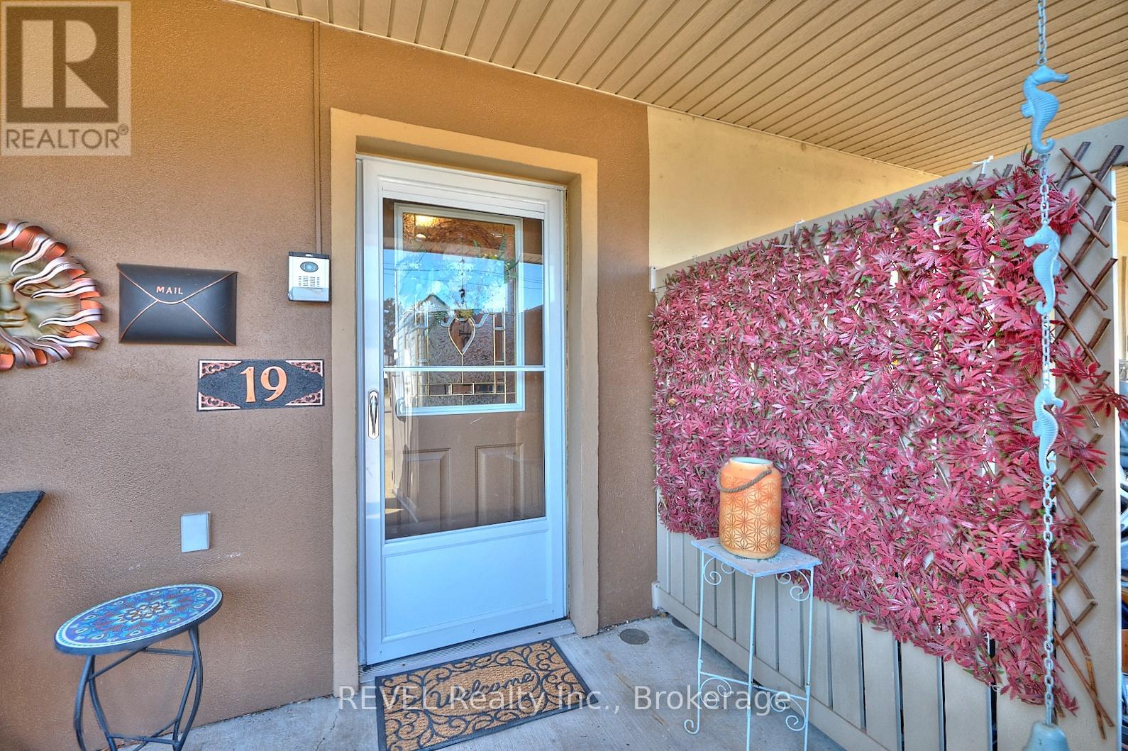 19 Knoll Street, Port Colborne, Ontario  L3K 5A4 - Photo 9 - X12885236