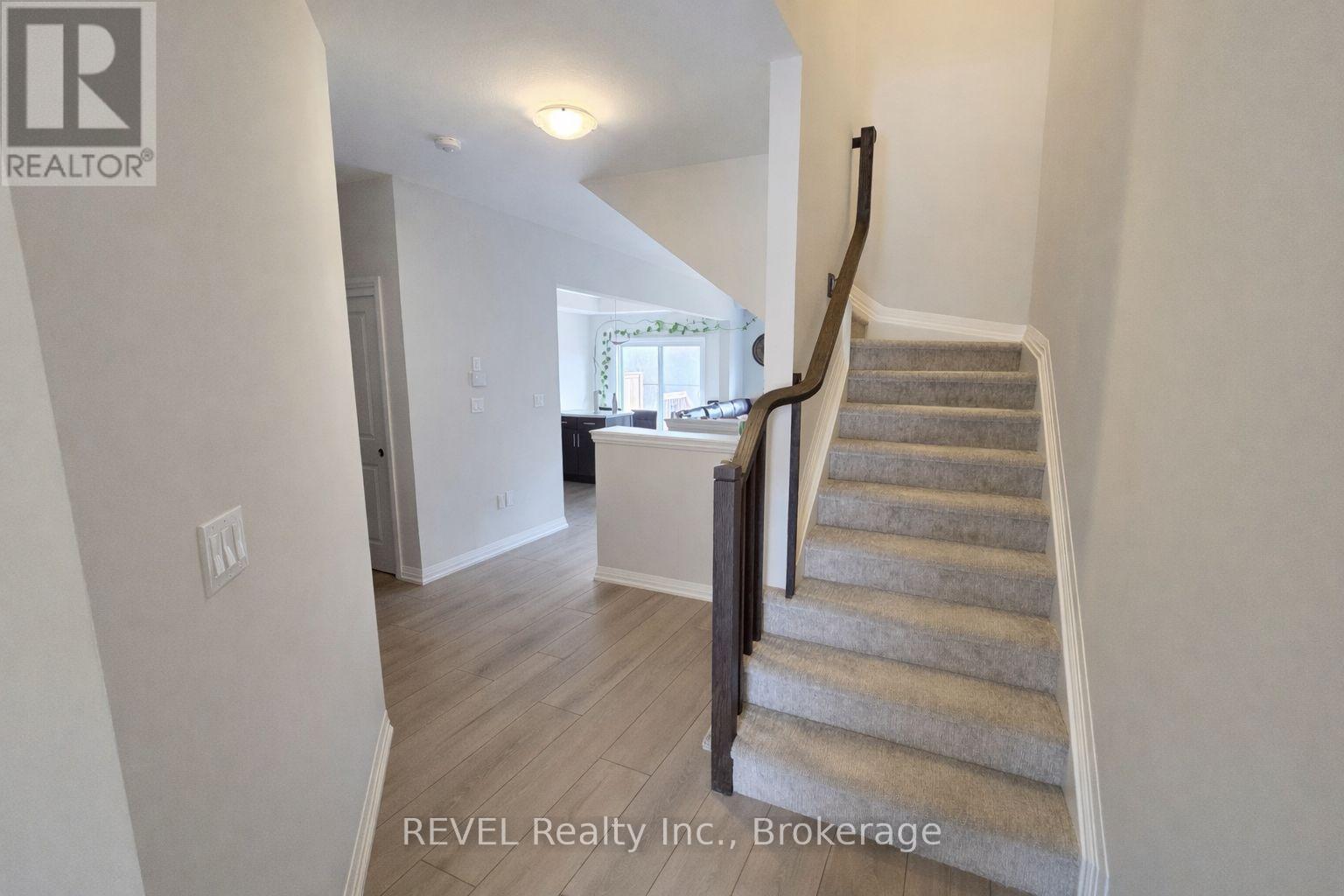 93 - 4552 Portage Road, Niagara Falls, Ontario  L2E 6A8 - Photo 4 - X12885238