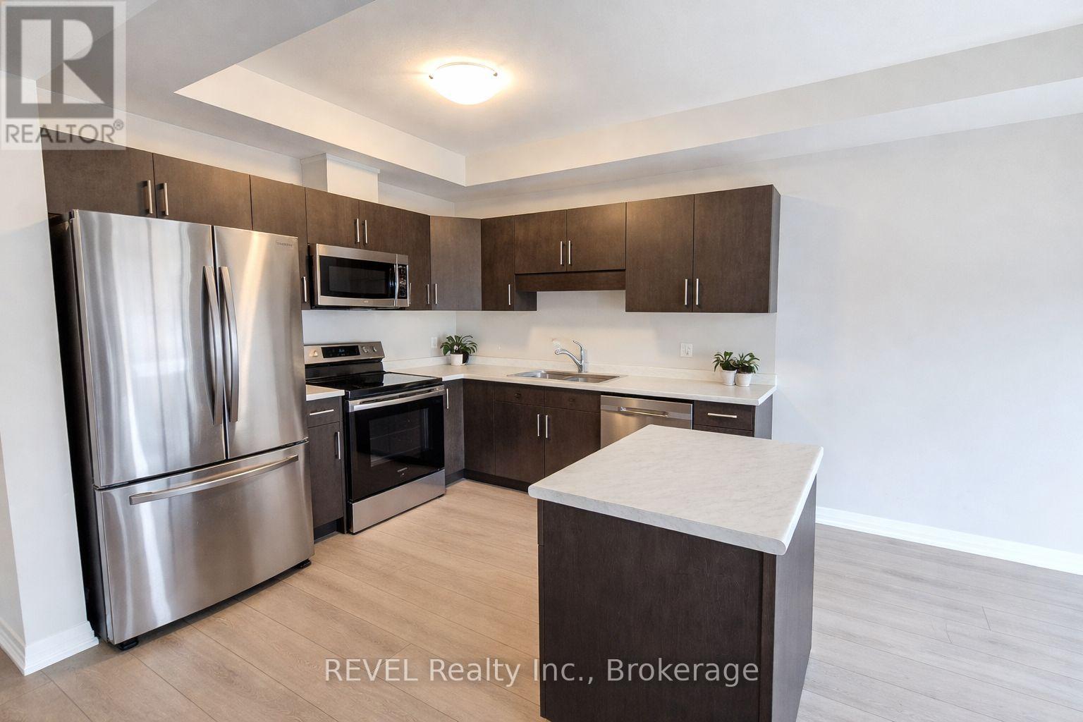 93 - 4552 Portage Road, Niagara Falls, Ontario  L2E 6A8 - Photo 5 - X12885238