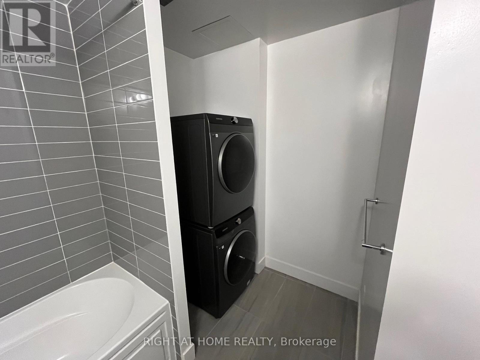 323 - 2343 Khalsa Gate, Oakville, Ontario  L6M 4J2 - Photo 17 - W12851748