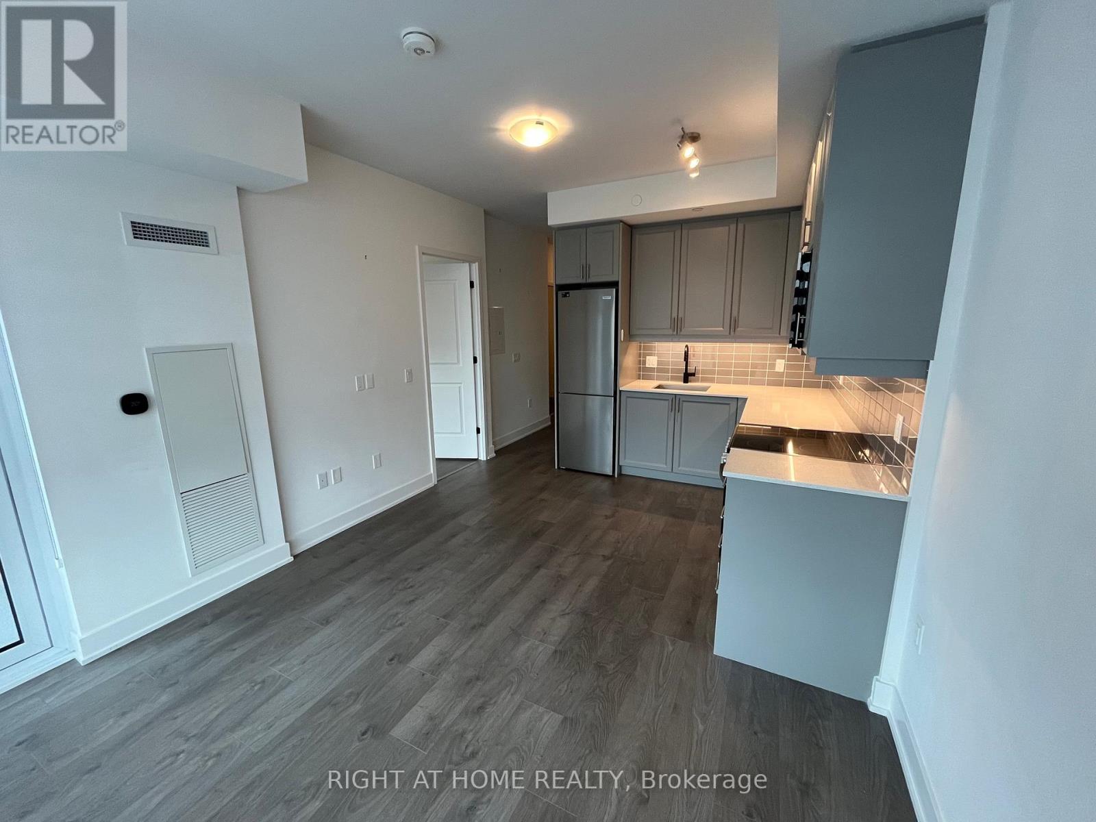 323 - 2343 Khalsa Gate, Oakville, Ontario  L6M 4J2 - Photo 8 - W12851748