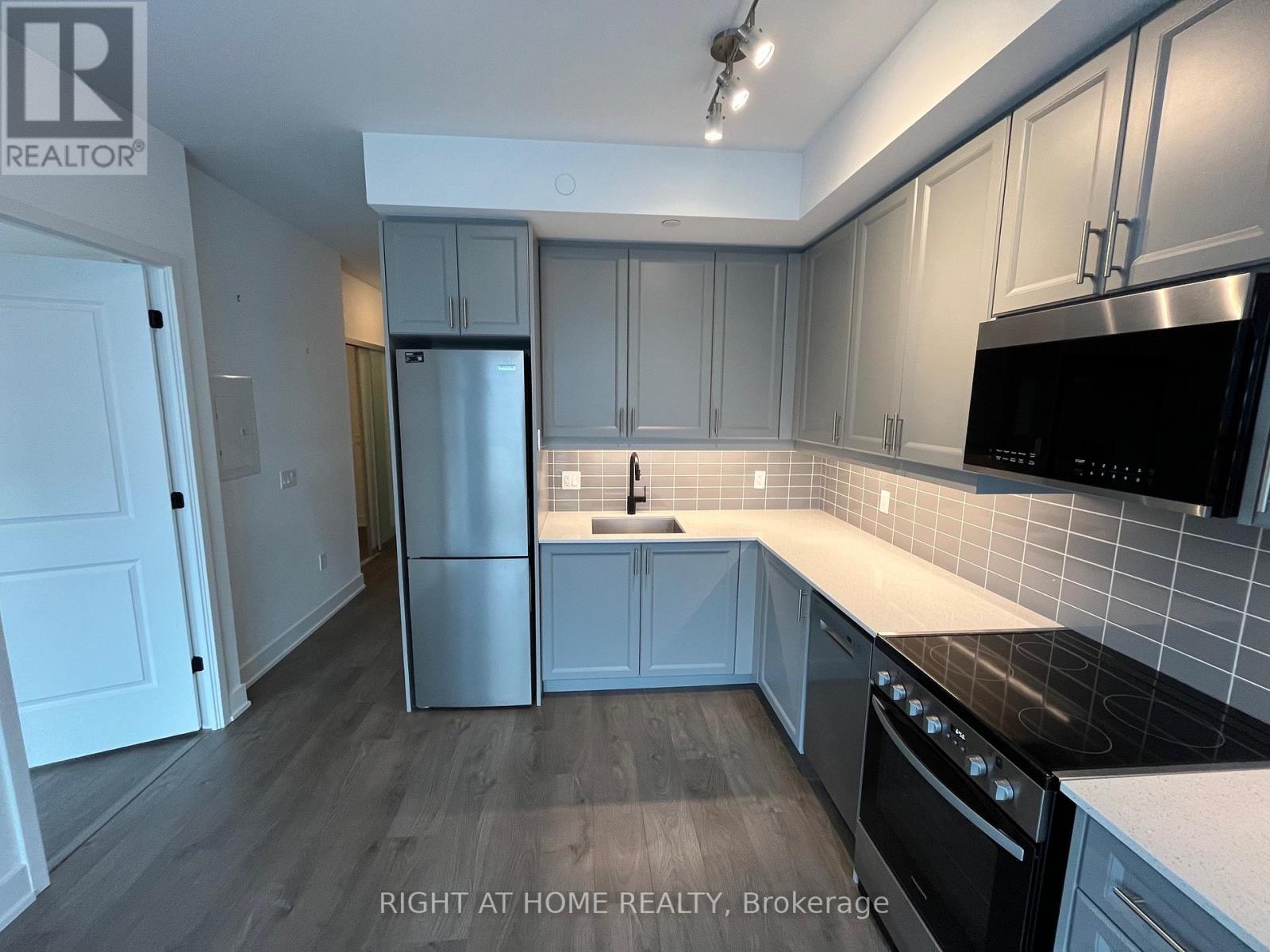 323 - 2343 Khalsa Gate, Oakville, Ontario  L6M 4J2 - Photo 4 - W12851748