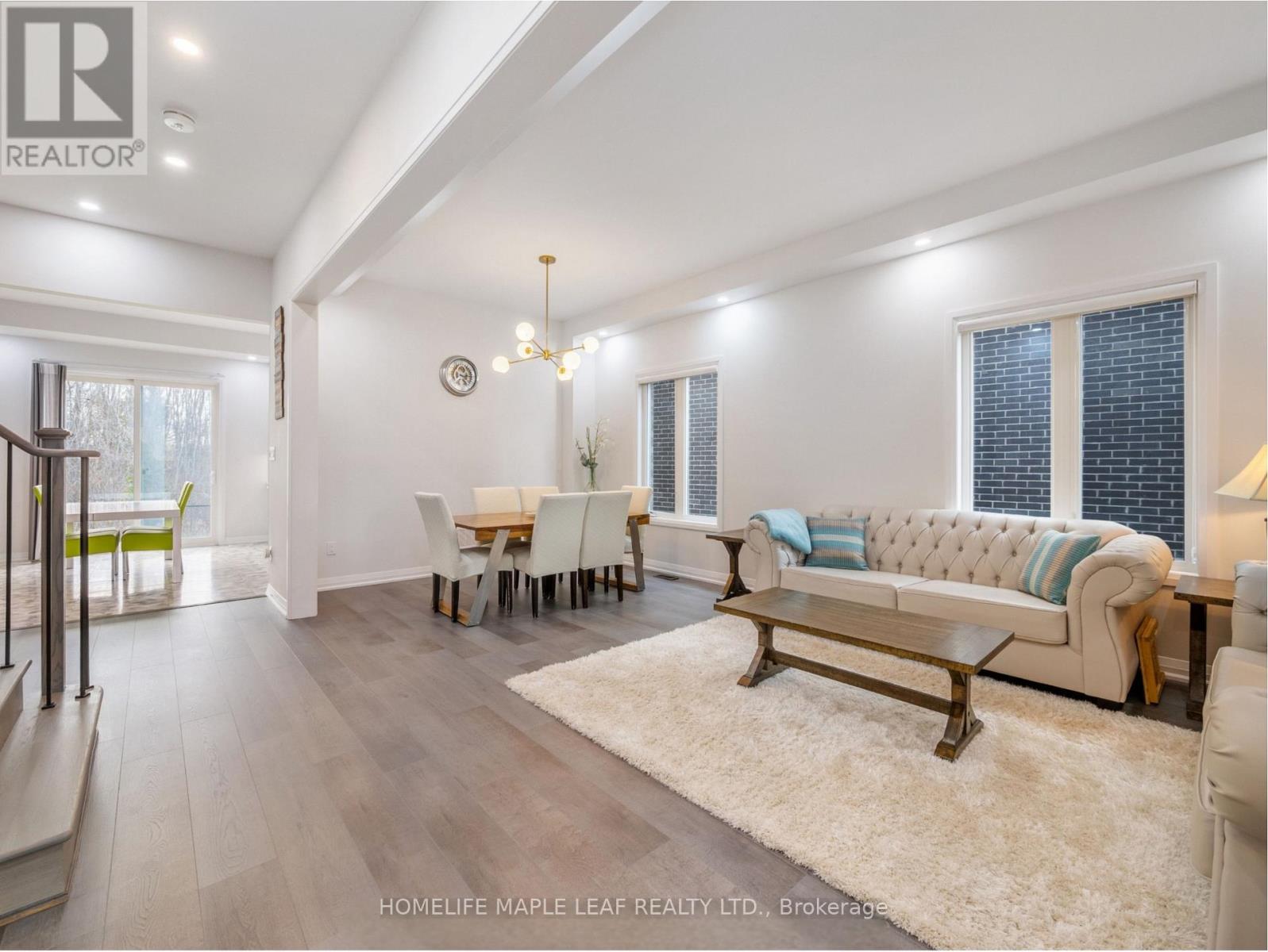 1028 Hardy Way, Innisfil, Ontario  L0L 1W0 - Photo 29 - N12852308