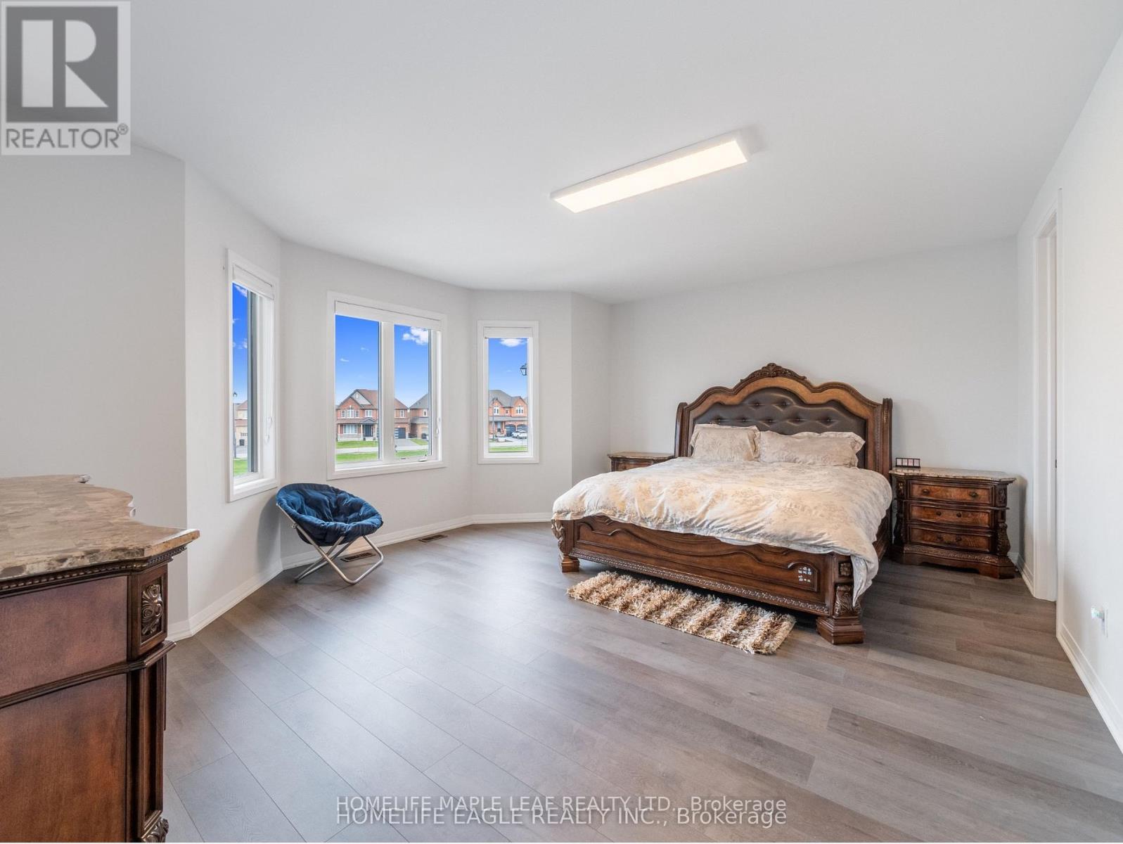 1028 Hardy Way, Innisfil, Ontario  L0L 1W0 - Photo 6 - N12852308