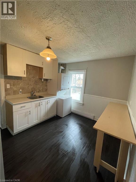 17 Victoria Avenue Unit# Upper, Cambridge, Ontario  N1S 1X2 - Photo 7 - 40812348