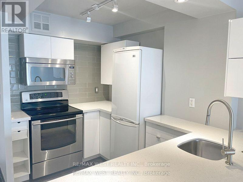 1515 - 44 St Joseph Street, Toronto, Ontario  M4Y 2W4 - Photo 4 - C12885256