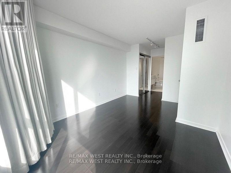 1515 - 44 St Joseph Street, Toronto, Ontario  M4Y 2W4 - Photo 6 - C12885256